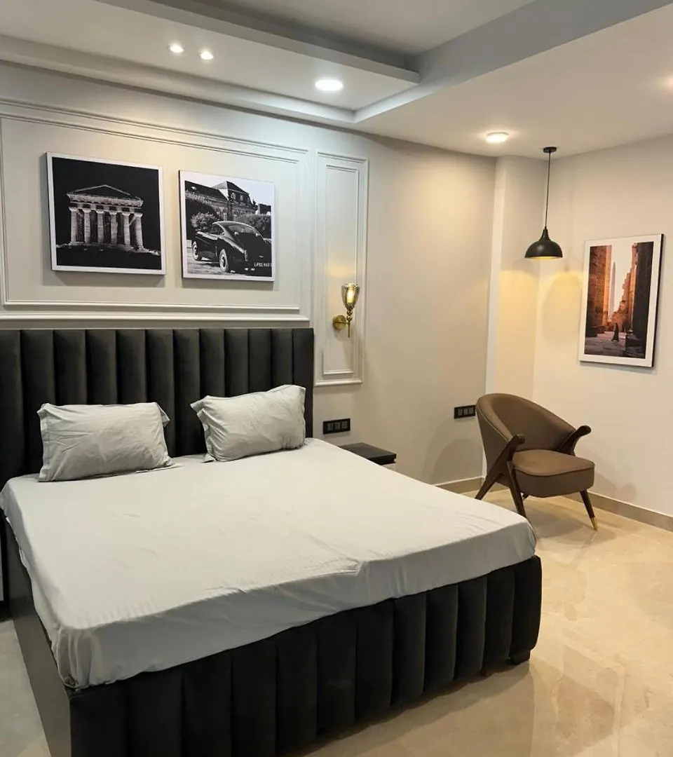 Apartment Luxury One Bedroom Hideaway Gurgaon India
